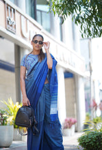 Load image into Gallery viewer, Urban Drape Dark Wash Handwoven Saree