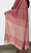 Load image into Gallery viewer, Urban Drape Vintage Pink Handwoven Saree
