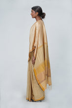 Load image into Gallery viewer, Urban Drape Amaya Light Handwoven Saree
