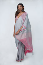 Load image into Gallery viewer, Urban Drape Meera Dusk Handwoven Saree
