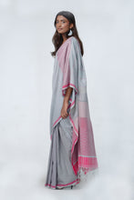 Load image into Gallery viewer, Urban Drape Meera Dusk Handwoven Saree
