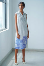 Load image into Gallery viewer, Ceylon Motif Batik Wrap Dress (White)
