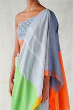 Load image into Gallery viewer, Urban Drape Coded Colour Saree

