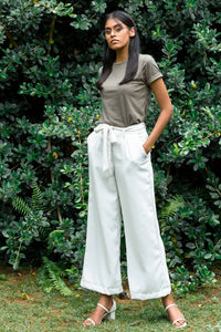 Off-Duty White Pant