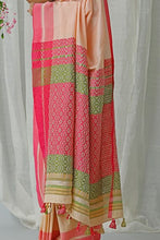 Load image into Gallery viewer, Urban Drape Rose Spray Saree
