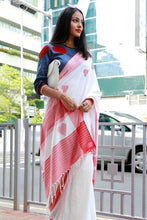 Load image into Gallery viewer, Urban Drape Heart 7 Saree
