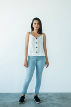 Load image into Gallery viewer, MENDES CEYLON - Summer Linen Camisole White
